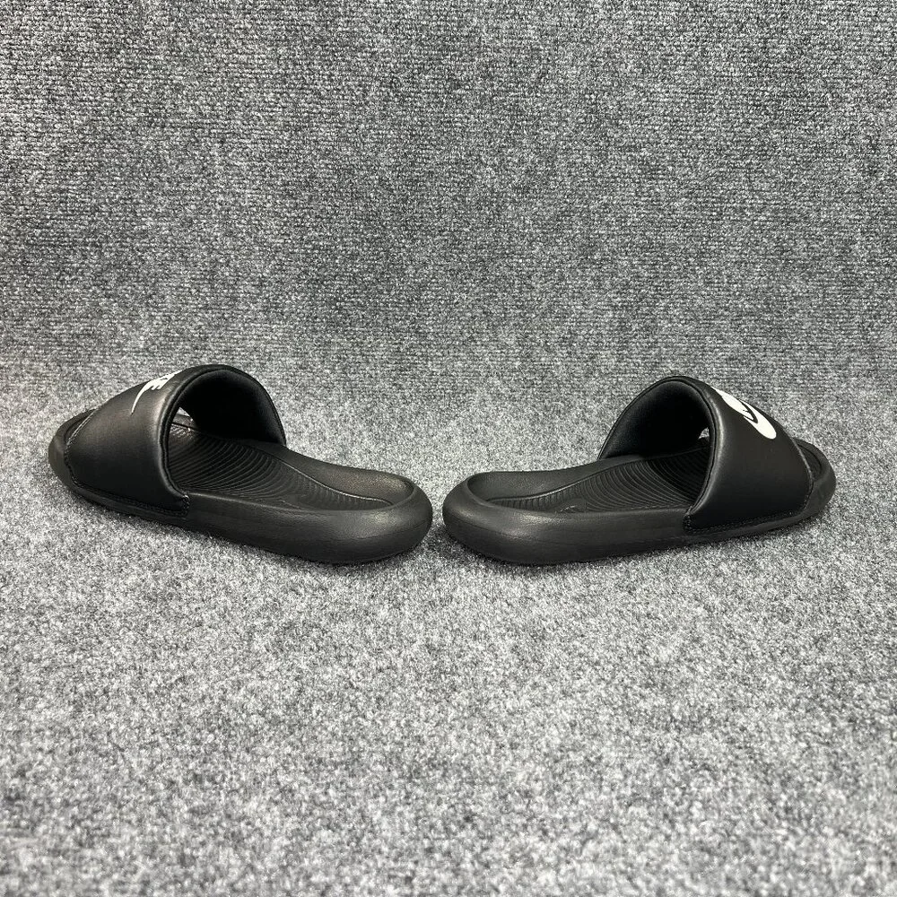 Nike Victori One Slides Men's 8 Black Athletic Recovery Beach Flip‎ Flop Sandals